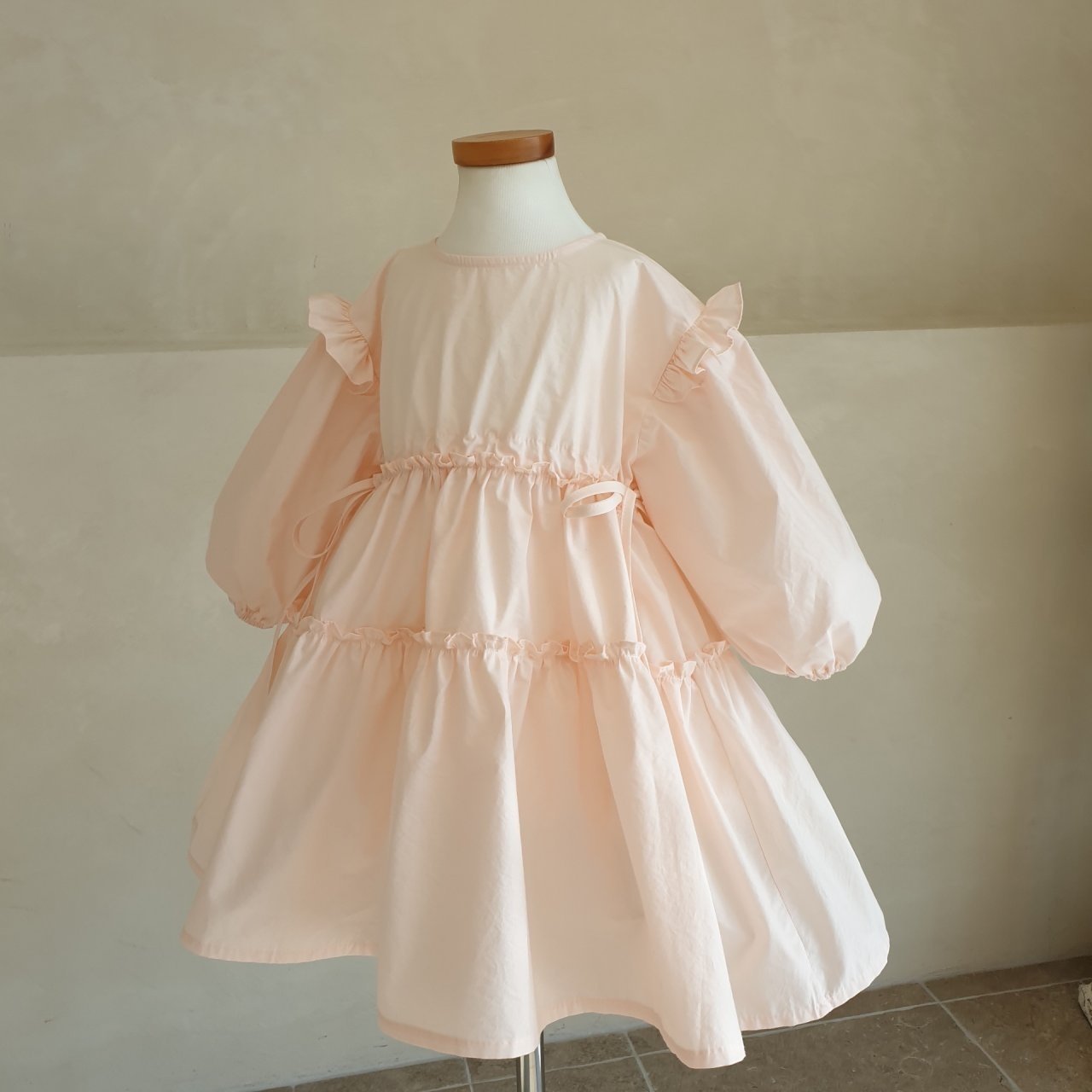 Eclair Eva Tiered Puff Sleeve Dress Pink – girls dress alternate view