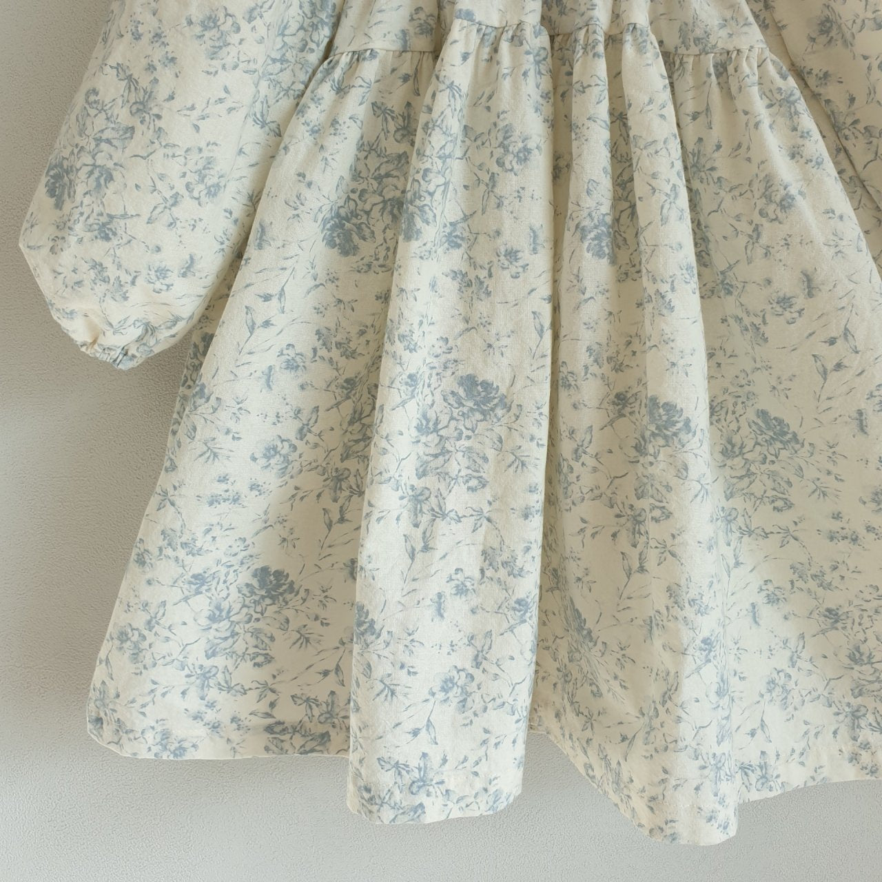Eclair Hailey Toile De Jouy Print Dress Blue – girls dress close-up detail