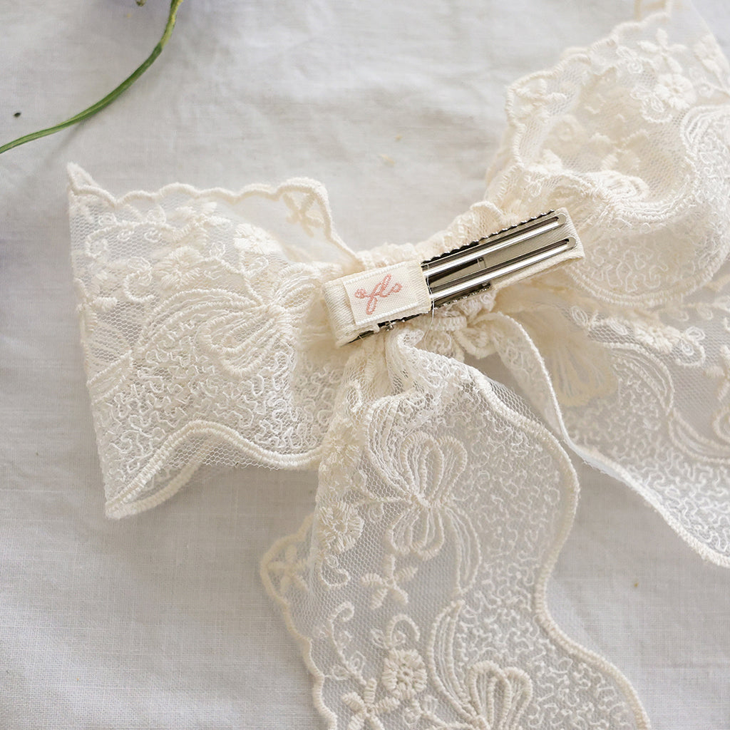 Madeline Ribbon Hair Clip - Ivory