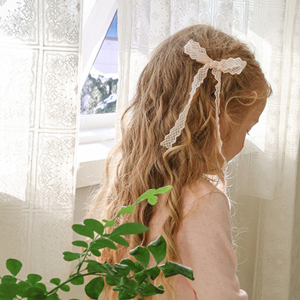 Puella Flo Rio Twisted Hair Clip Pink – girls hair accessory close-up detail