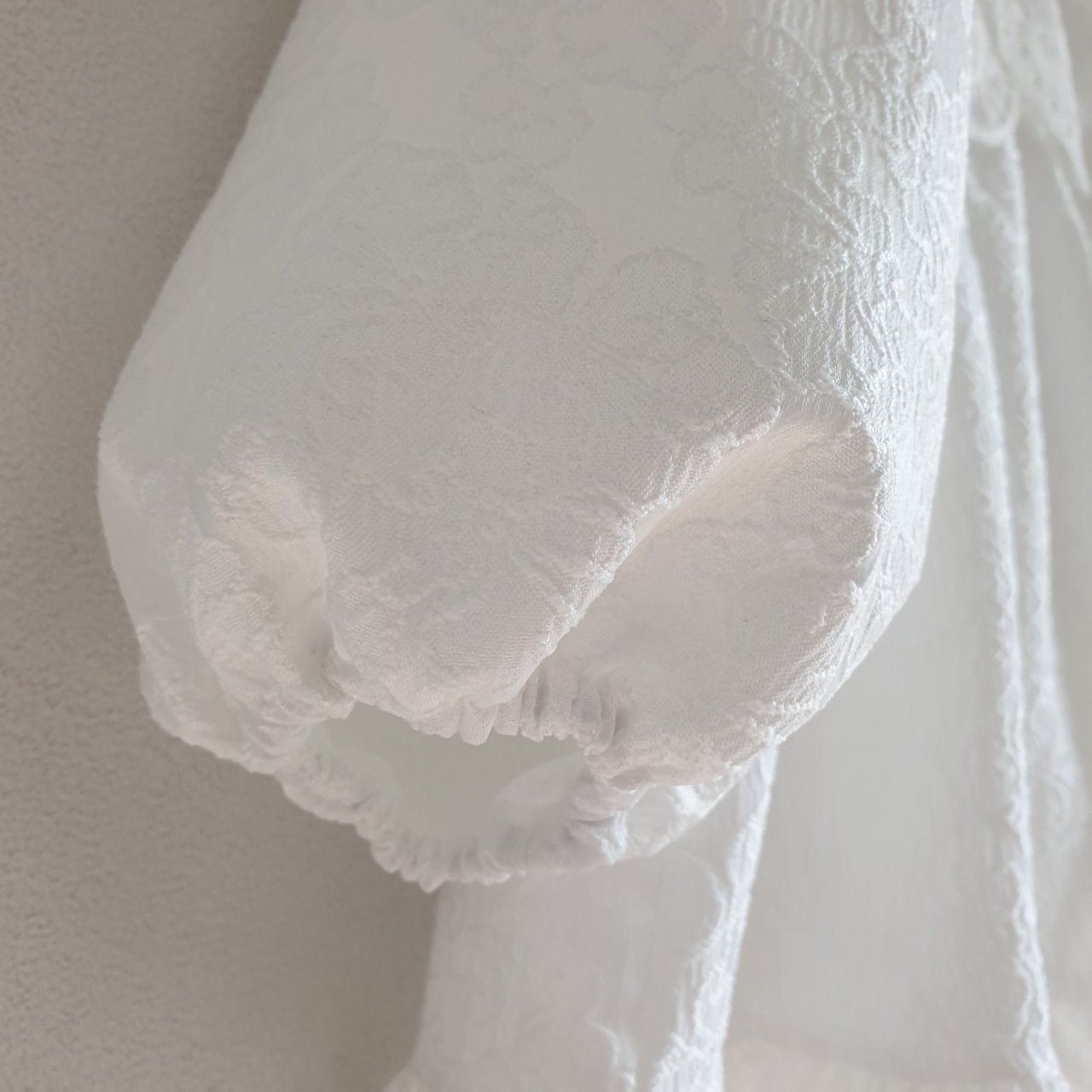 Eclair Kate Cotton Eyelet Dress Ivory – girls dress close-up detail