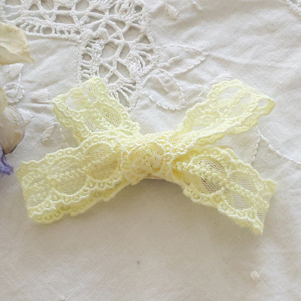 Puella Flo Lou Bow Hair Clip Yellow – girls hair accessory close-up detail